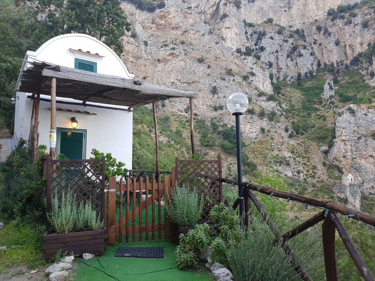 La Casetta Nel Bosco, Amalfi Buitenkant foto